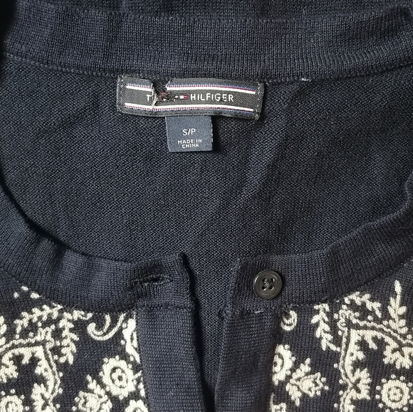 🐬 blue and white floral long-sleeved knit cardigan by Tommy Hilfiger - Picture 5 of 6